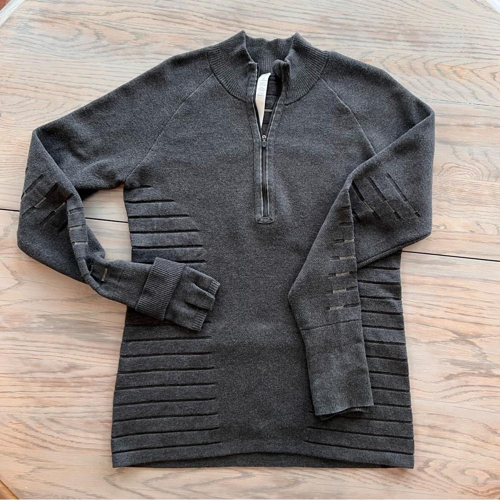 Women’s Lululemon quarter zip sweater. Charcoal SZ 10
